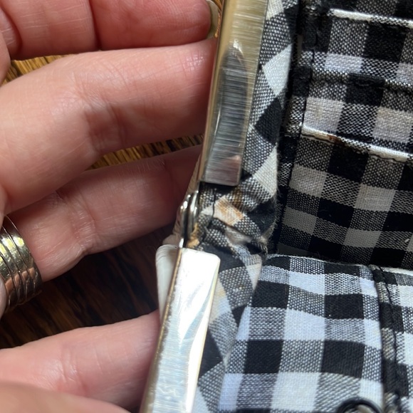 Hobo International White Patent Leather Clutch Purse Wallet Silver Chains - Picture 6 of 7